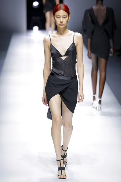 Look 3